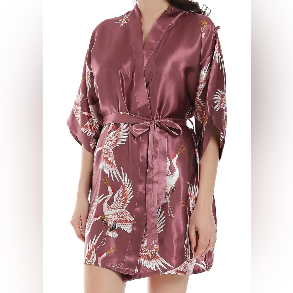 Elegant Satin Kimono Robe with Crane Print
